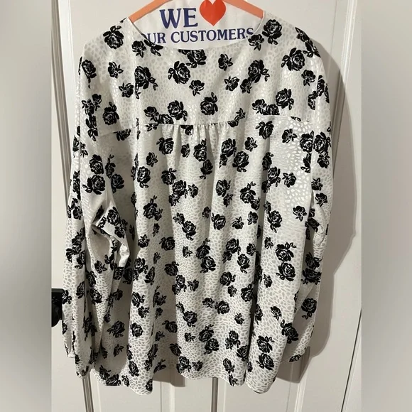 Lane Bryant Blouse Woman’s Plus Size - Picture 5 of 5